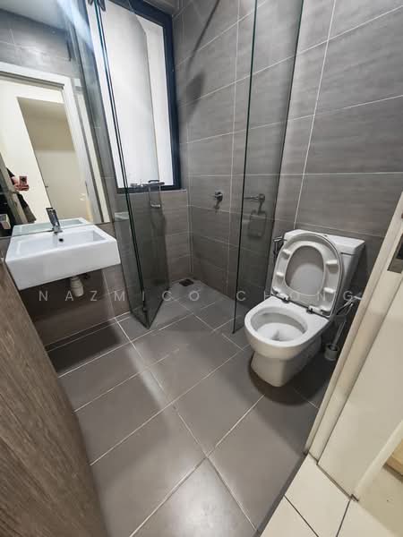 Service Residence for Sale at i-SOHO @ i-City - Nazmico Chong - Bathroom - PropertyGuru.com.my