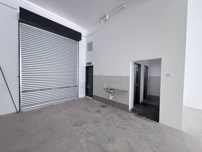Shop / Office for Sale in Bandar Baru Permas Jaya (Permas Jaya) - Yik Tat - Interior - PropertyGuru.com.my