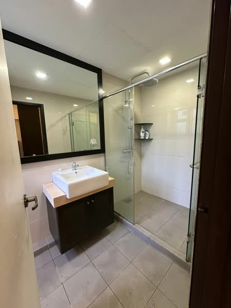 Pangsapuri untuk Disewa di Meranti Apartment - Lucas Teoh - Bathroom - PropertyGuru.com.my