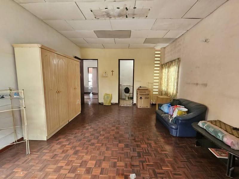 Bungalow House for Sale in Minden Heights (Gelugor) - Amos Sin - Living Room - PropertyGuru.com.my