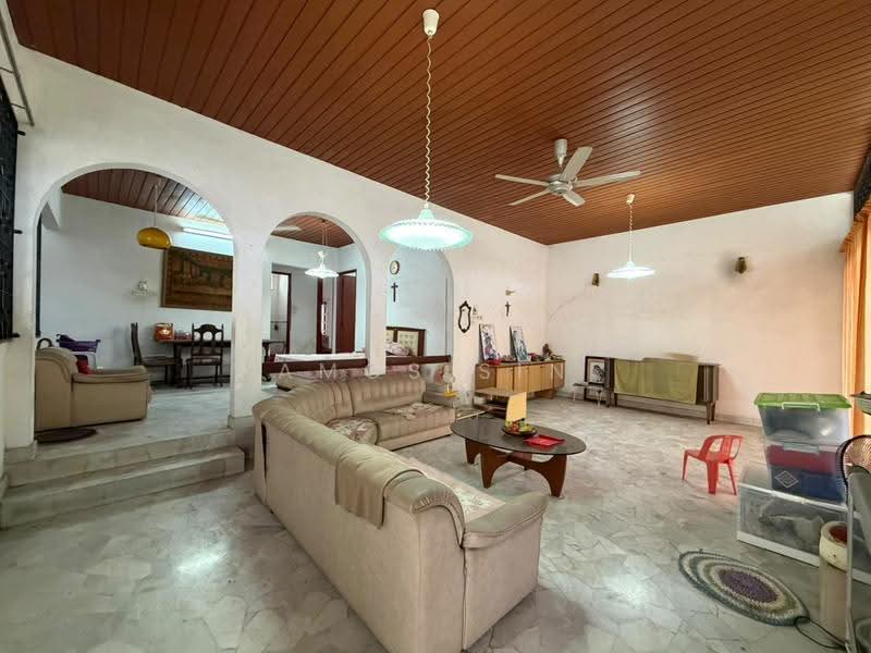Bungalow House for Sale in Minden Heights (Gelugor) - Amos Sin - Living Room - PropertyGuru.com.my