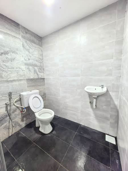 1-storey Terraced House for Sale in Taman Sri Skudai (Skudai) - Keith Shum - Bathroom - PropertyGuru.com.my