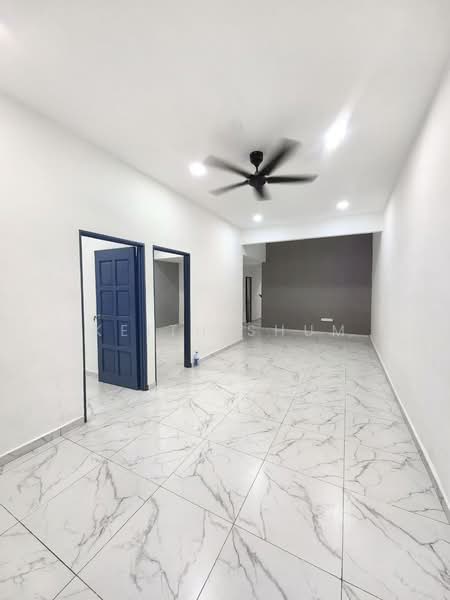 1-storey Terraced House for Sale in Taman Sri Skudai (Skudai) - Keith Shum - Living Room - PropertyGuru.com.my