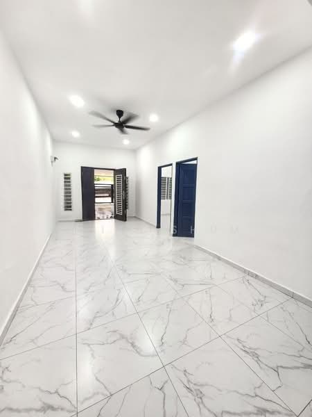 1-storey Terraced House for Sale in Taman Sri Skudai (Skudai) - Keith Shum - Living Room - PropertyGuru.com.my