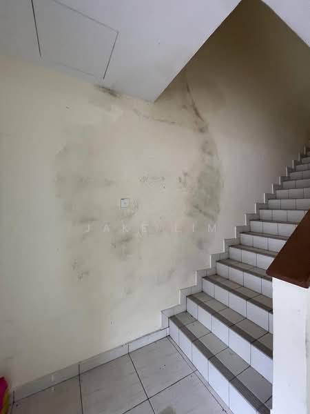 3-storey Terraced House for Sale in Taman Minang Ria (Cheras) - Jake Lim - Corridor - PropertyGuru.com.my