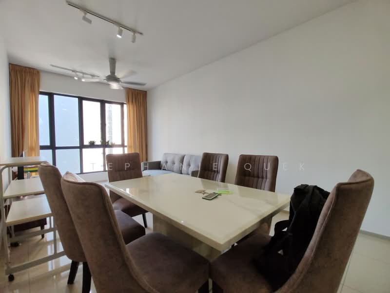 Kediaman Servis untuk Dijual di Ashino @ Gravit8 - Stephanie Quek - Living Room - PropertyGuru.com.my