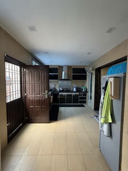 Rumah Teres 2-Tingkat untuk Dijual di Taman Molek (Johor Bahru) - Jun Wang - Kitchen - PropertyGuru.com.my