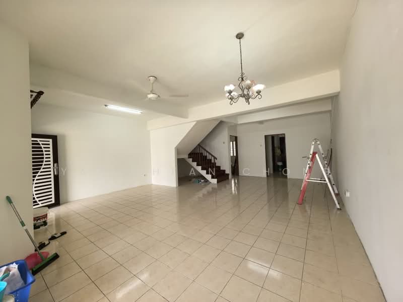 Terraced House for Sale in Seksyen 32, Kemuning Green Ville (Shah Alam) - Yap Chean Chong - Living Room - PropertyGuru.com.my
