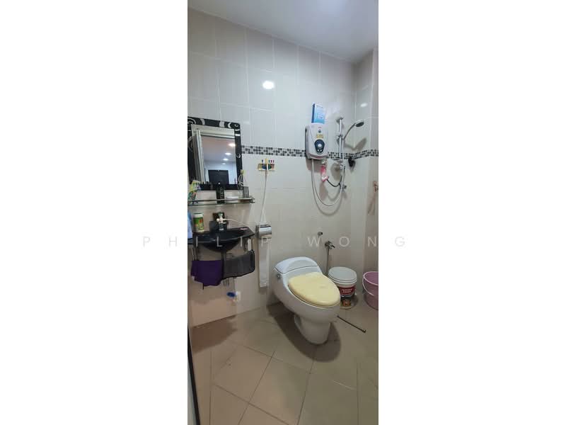 Rumah Berkembar untuk Dijual di Balakong (Seri Kembangan) - Philip Wong - Bathroom - PropertyGuru.com.my