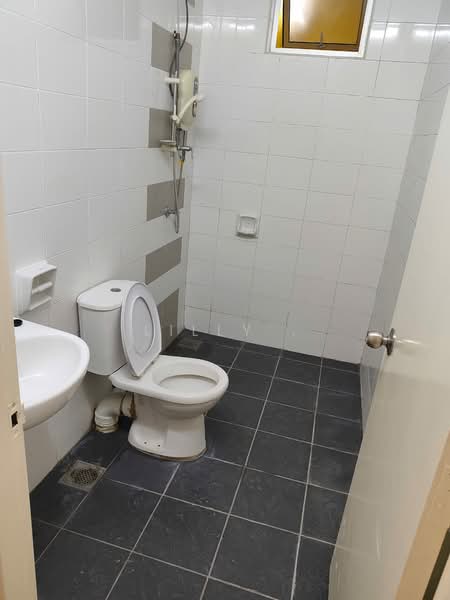 Kondominium untuk Disewa di Boulevard Condominium (BLVD) - Lilly . - Bathroom - PropertyGuru.com.my