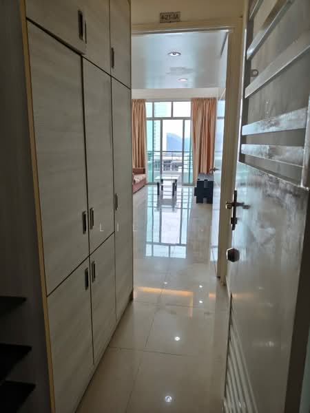 Kondominium untuk Disewa di Boulevard Condominium (BLVD) - Lilly . - Corridor - PropertyGuru.com.my