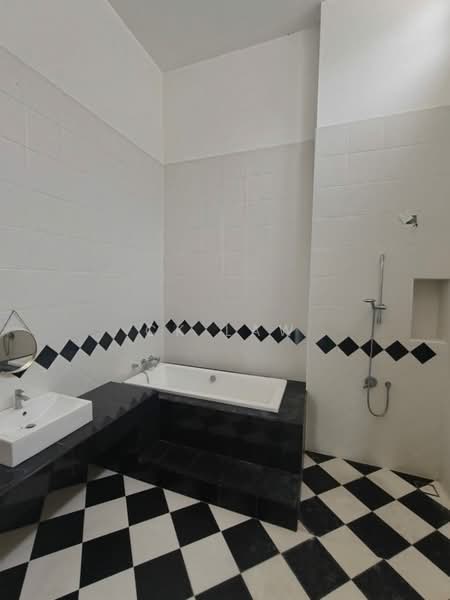 2-storey Terraced House for Sale in Eco Majestic (Semenyih) - CK Law - Bathroom - PropertyGuru.com.my
