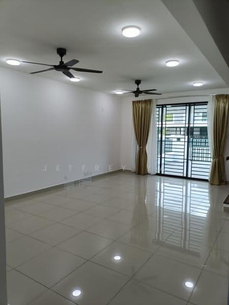 Rumah Teres untuk Dijual di Hulu Langat (Selangor) - Jeffrey Yap - Living Room - PropertyGuru.com.my