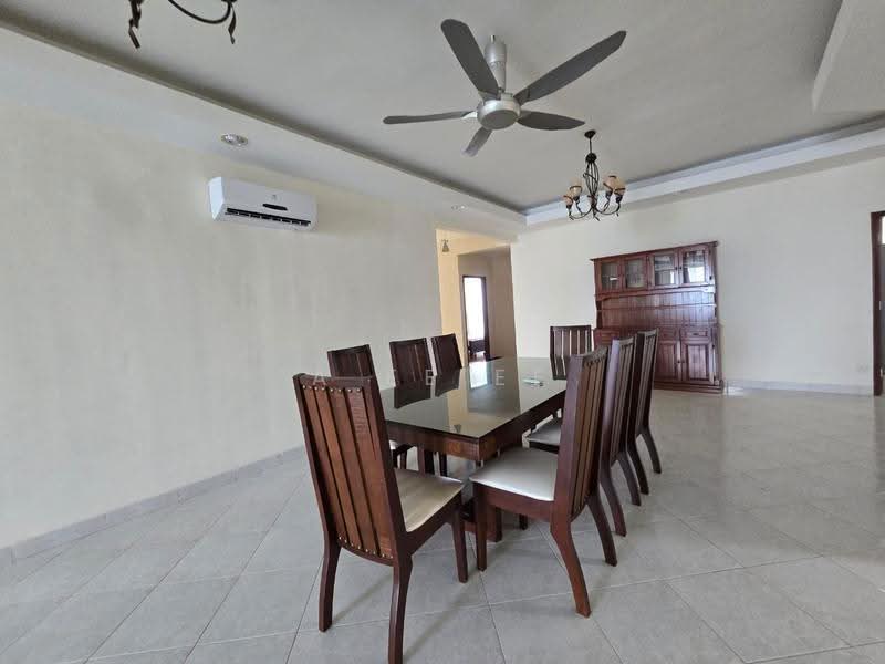 Condominium for Rent at Gurney Beach Resort - A Ee Ee - Dining Room - PropertyGuru.com.my