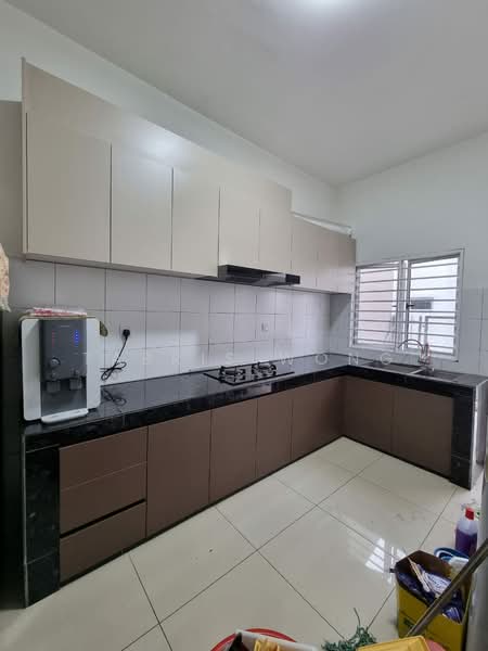 2-storey Terraced House for Sale in Bandar Rimbayu (Telok Panglima Garang) - Tabris Wong - Kitchen - PropertyGuru.com.my