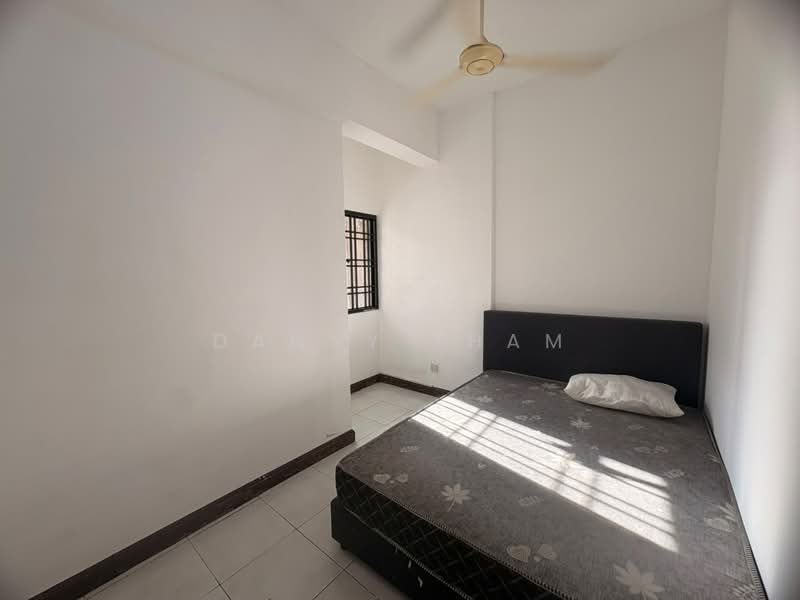 Kediaman Servis untuk Disewa di Diamond Residences - DANNY THAM - Bedroom - PropertyGuru.com.my