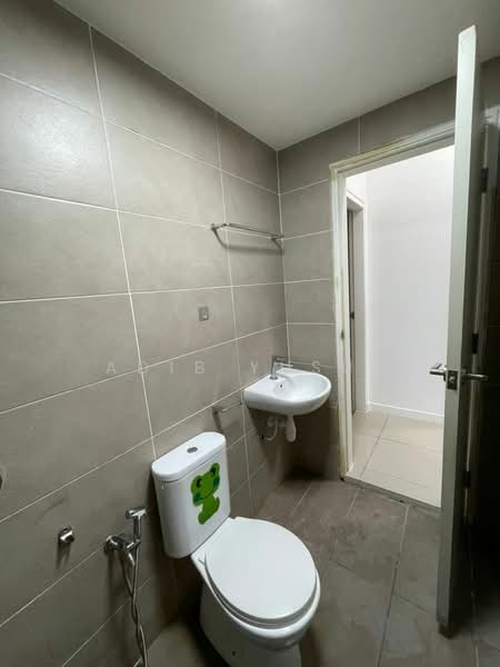 Kondominium untuk Dijual di The Greens (Residensi Hijauan) @ Subang West - Adib Yusuf - Bathroom - PropertyGuru.com.my