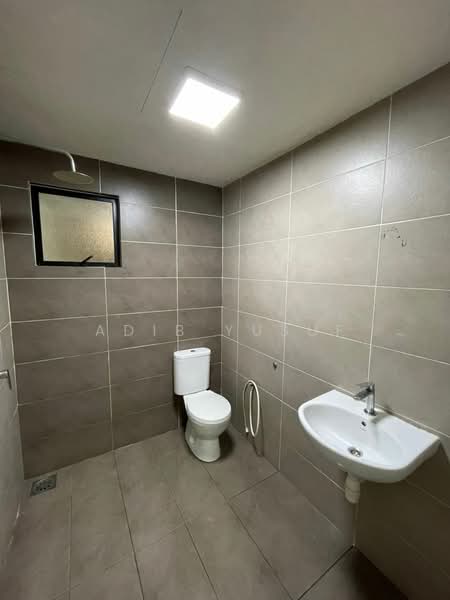 Kondominium untuk Dijual di The Greens (Residensi Hijauan) @ Subang West - Adib Yusuf - Bathroom - PropertyGuru.com.my