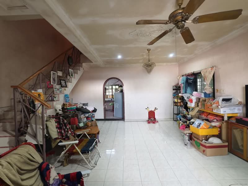 Rumah Teres 2-Tingkat untuk Dijual di Taman Bukit Belimbing (Balakong) - Edward Ooi - Living Room - PropertyGuru.com.my