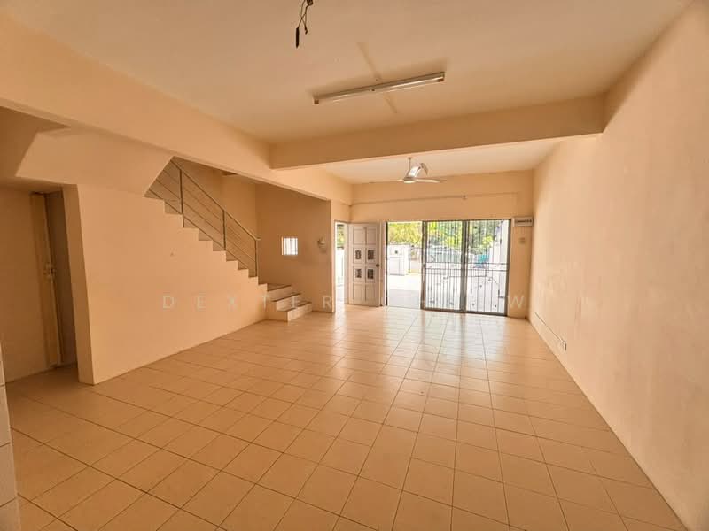 2-storey Terraced House for Sale in Taman Desa Mas (Rawang) - Dexter Chiew - Living Room - PropertyGuru.com.my