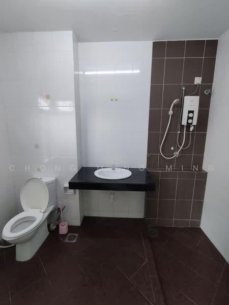 2-storey Terraced House for Sale in Seremban 2 (Negeri Sembilan) - Chong Ming Ming - Bathroom - PropertyGuru.com.my