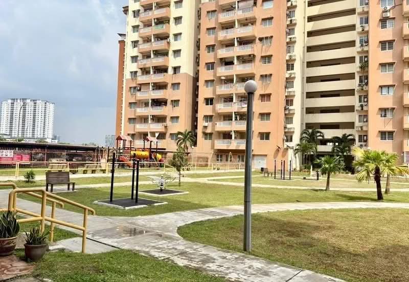 Pangsapuri untuk Dijual di Sri Lavender Apartment - Fifi Natasya - Exterior - PropertyGuru.com.my