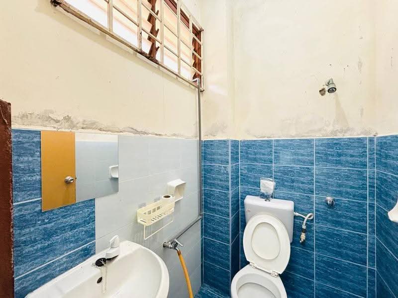 2-storey Terraced House for Sale in Kota Tinggi (Johor) - Arif MS - Bathroom - PropertyGuru.com.my