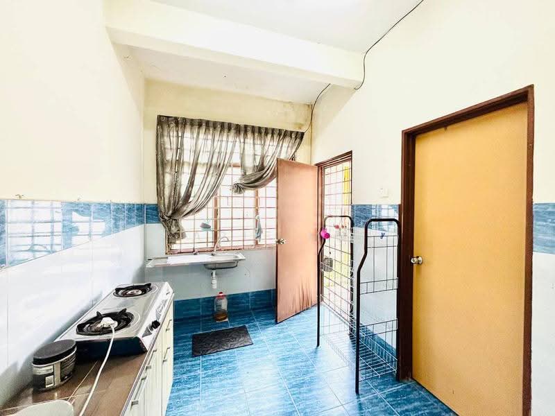 2-storey Terraced House for Sale in Kota Tinggi (Johor) - Arif MS - Kitchen - PropertyGuru.com.my
