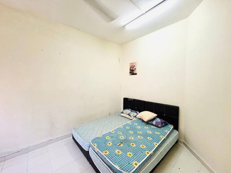 2-storey Terraced House for Sale in Kota Tinggi (Johor) - Arif MS - Bedroom - PropertyGuru.com.my