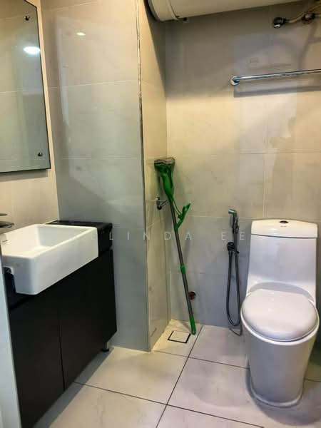 Kondominium untuk Disewa di Royal Strand @ Country Garden Danga Bay - Melinda Ee - Bathroom - PropertyGuru.com.my