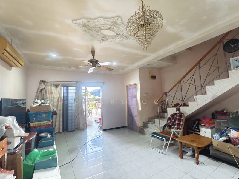Rumah Teres 2-Tingkat untuk Dijual di Taman Harmoni Indah (Balakong) - Edward Ooi - Living Room - PropertyGuru.com.my
