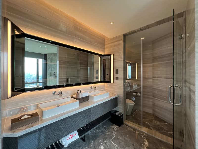 Kediaman Servis untuk Dijual di Imperial Lexis - Jeffrey Ng - Bathroom - PropertyGuru.com.my