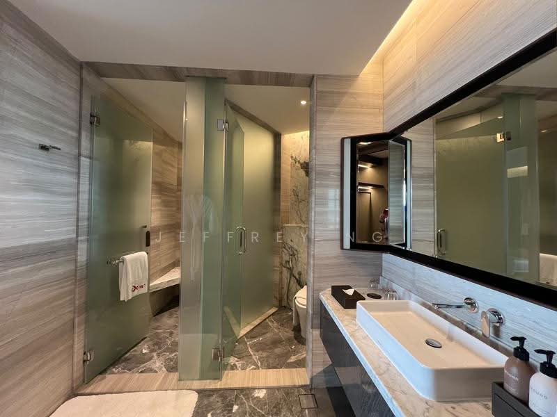 Kediaman Servis untuk Dijual di Imperial Lexis - Jeffrey Ng - Bathroom - PropertyGuru.com.my