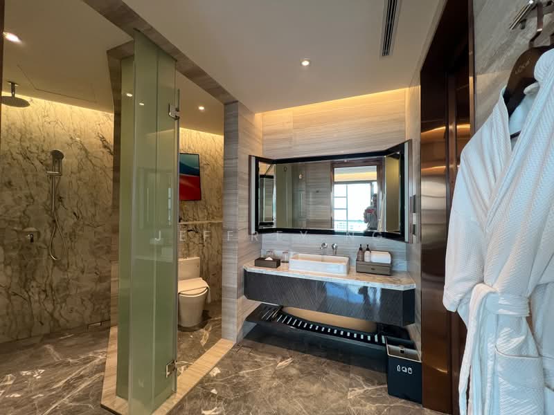 Kediaman Servis untuk Dijual di Imperial Lexis - Jeffrey Ng - Bathroom - PropertyGuru.com.my