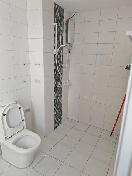 Kediaman Servis untuk Disewa di Greenfield Regency - Emily Hau - Bathroom - PropertyGuru.com.my