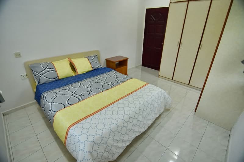 Rumah Berkembar untuk Disewa di Taman Dato Amar Diraja (Kluang) - Shanel Tee - Bedroom - PropertyGuru.com.my