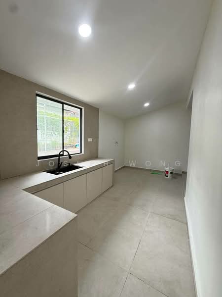 1-storey Terraced House for Sale in Taman Ungku Tun Aminah (Skudai) - Joseph Wong - Kitchen - PropertyGuru.com.my