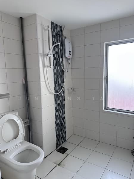Kediaman Servis untuk Disewa di Greenfield Regency - Jun Weng Tan - Bathroom - PropertyGuru.com.my