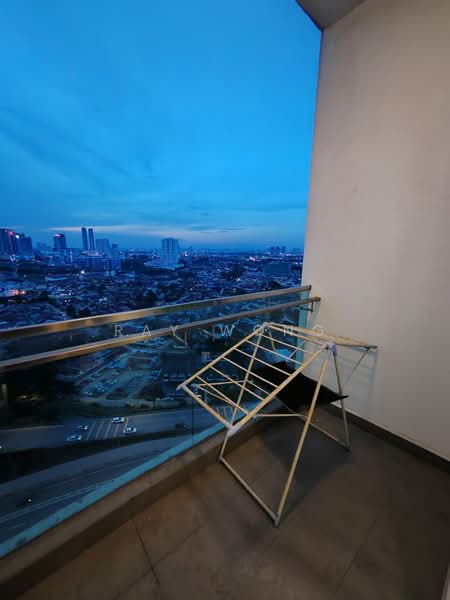 Kediaman Servis untuk Disewa di Paragon Suites @ CIQ - Ray Wong - Balcony - PropertyGuru.com.my