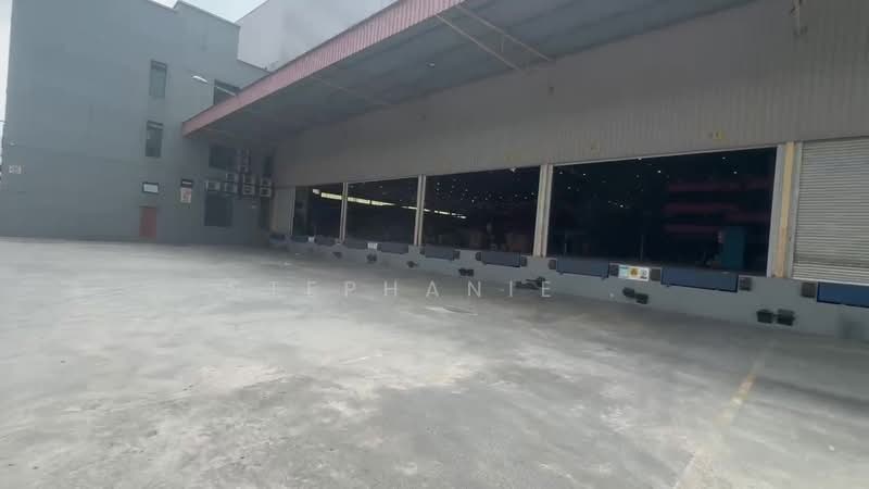Warehouse for Rent in Subang Jaya (Selangor) - Stephanie . - Exterior - PropertyGuru.com.my
