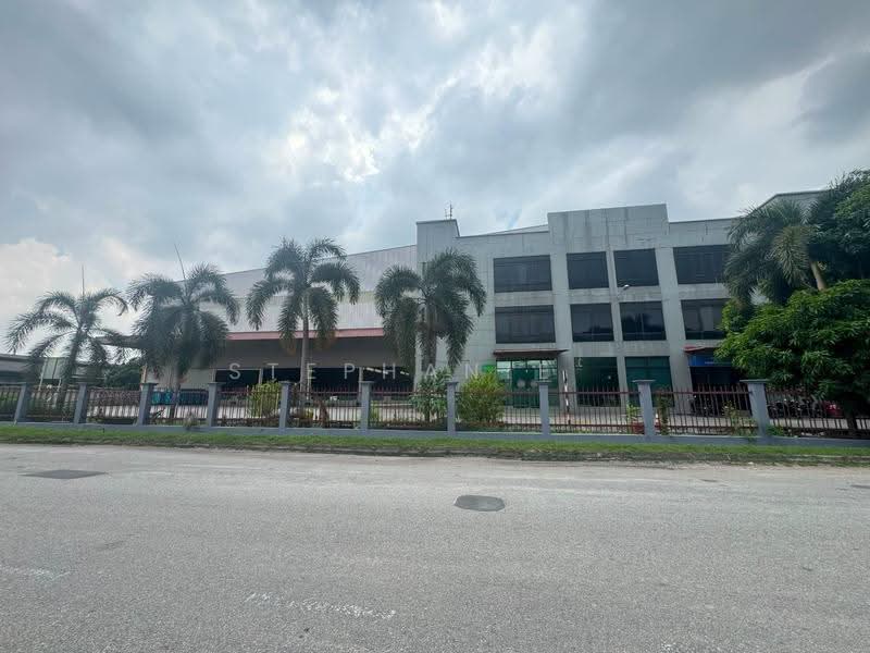 Warehouse for Rent in Subang Jaya (Selangor) - Stephanie . - Exterior - PropertyGuru.com.my