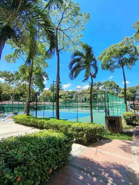 Pangsapuri untuk Dijual di Molek Pine 2 - Mandy Goh Siew Li - Exterior - PropertyGuru.com.my