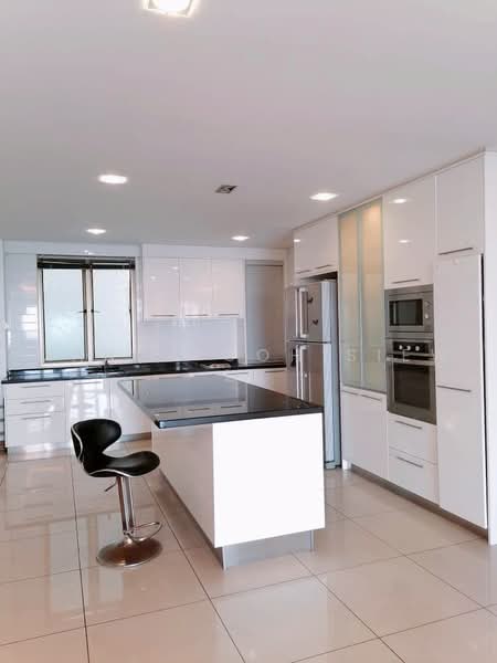 Pangsapuri untuk Dijual di Molek Pine 2 - Mandy Goh Siew Li - Kitchen - PropertyGuru.com.my
