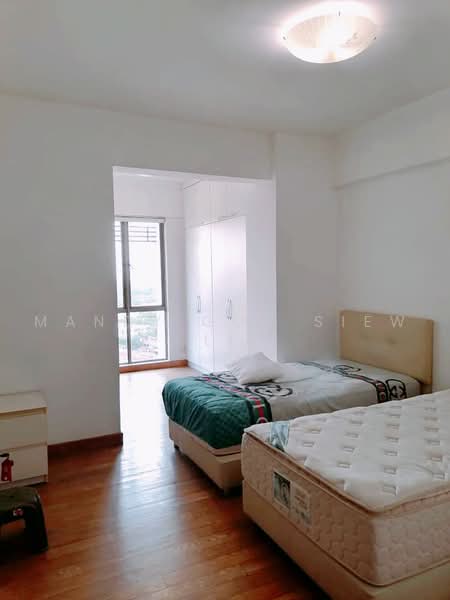 Pangsapuri untuk Dijual di Molek Pine 2 - Mandy Goh Siew Li - Bedroom - PropertyGuru.com.my