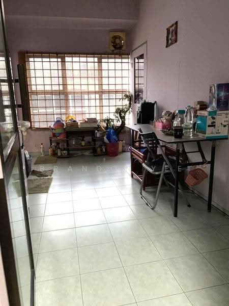 Shop / Office for Rent in Pusat Perdagangan Seri Kembangan (Seri Kembangan) - Brandon Yee - Interior - PropertyGuru.com.my