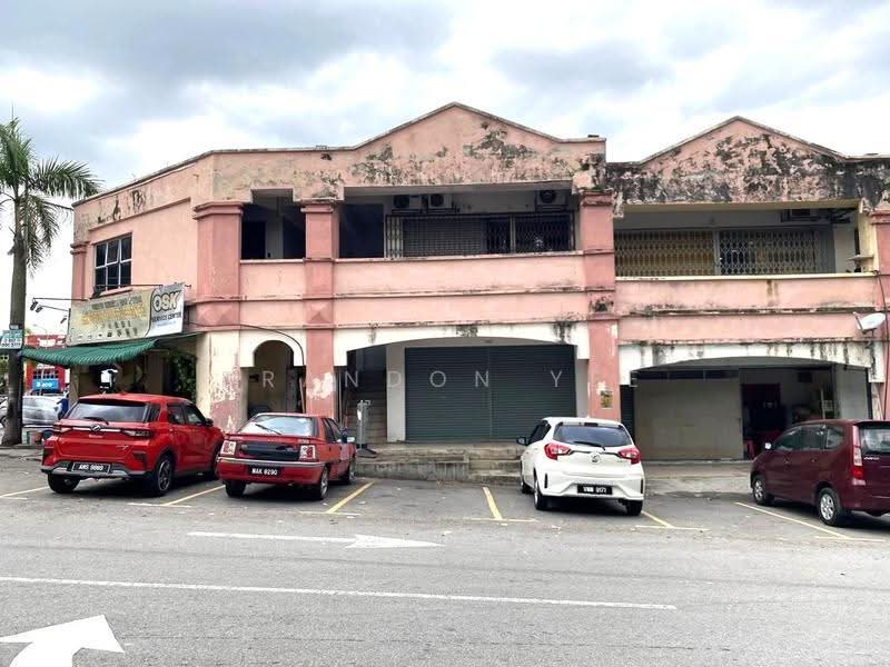 Shop / Office for Rent in Pusat Perdagangan Seri Kembangan (Seri Kembangan) - Brandon Yee - Exterior - PropertyGuru.com.my