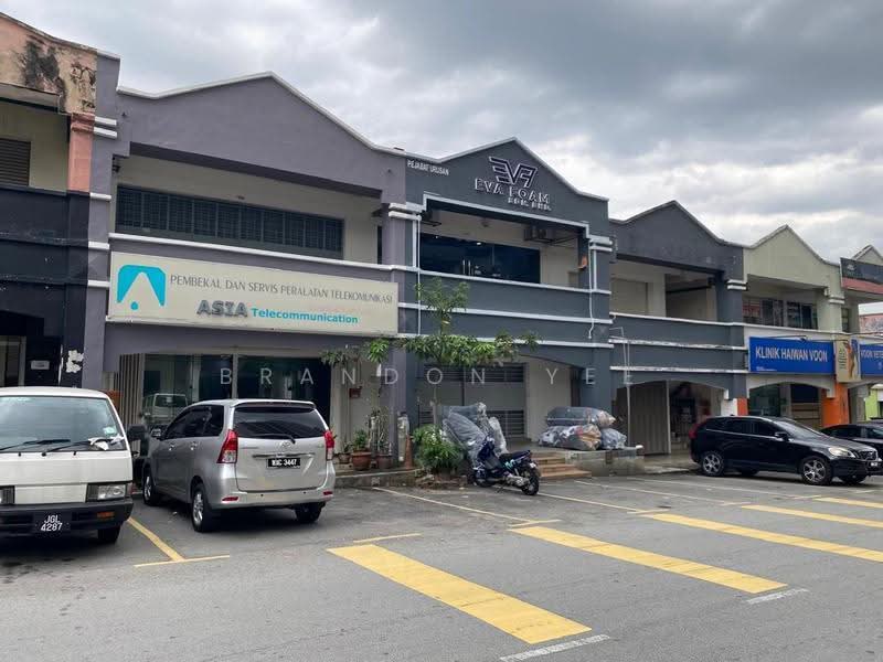 Shop / Office for Rent in Pusat Perdagangan Seri Kembangan (Seri Kembangan) - Brandon Yee - Exterior - PropertyGuru.com.my