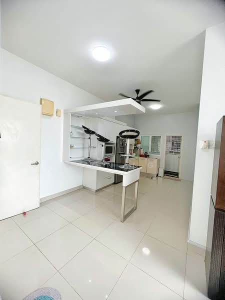 Pangsapuri untuk Disewa di Horizon Residence (Dwi Mutiara) - Leon Ng - Kitchen - PropertyGuru.com.my