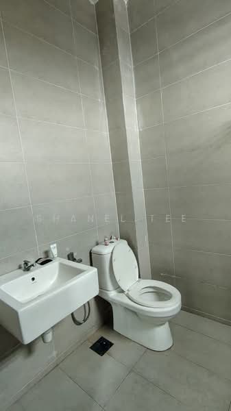 Terraced House for Rent in Bandar Seri Impian (Kluang) - Shanel Tee - Bathroom - PropertyGuru.com.my