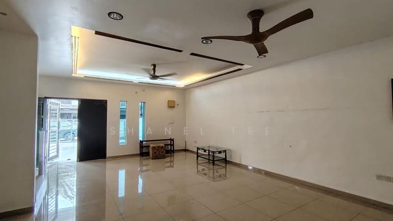 Terraced House for Rent in Bandar Seri Impian (Kluang) - Shanel Tee - Living Room - PropertyGuru.com.my